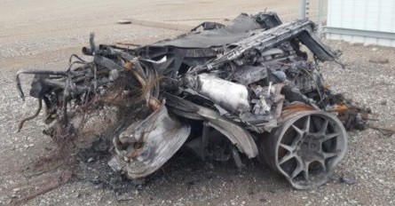 Bikin Ngakak, Mobil yang Sudah Hancur Ini Dilelang