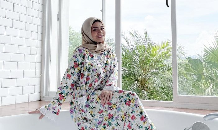 Nathalie Holscher Sebut Tak Ada Orang Ketiga di Rumah Tangganya