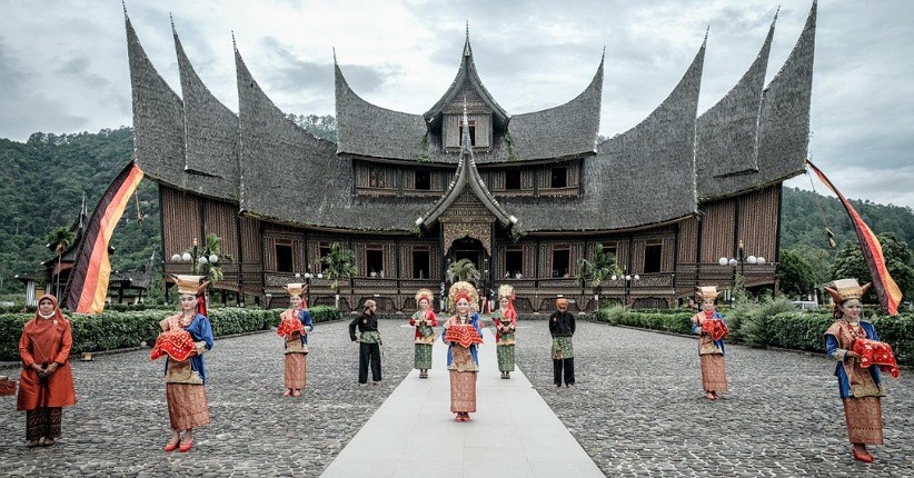 Sandiaga Uno Dukung Tanah Datar Sumbar Kembangkan Destinasi Wisata Ikonik