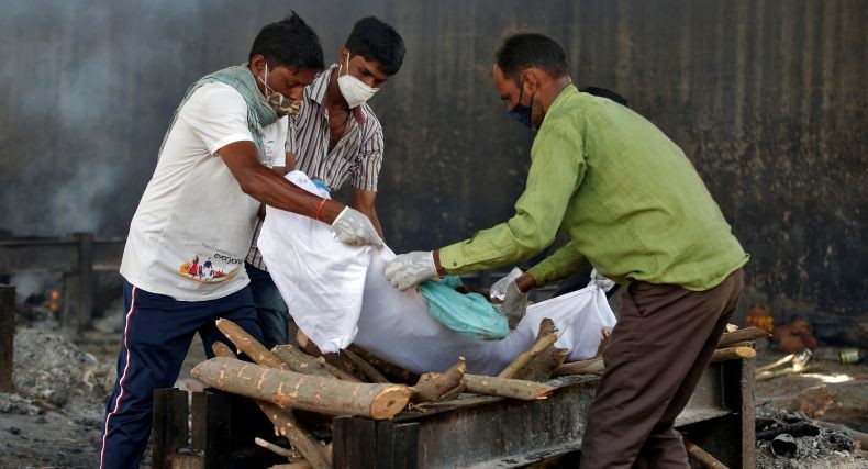 Dihantam Badai Covid, India Desak Twitter Hapus Cuitan Kritik Pemerintah