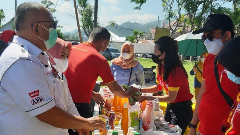 Gubernur Gorontalo Ingatkan Pengunjung Pasar Murah Taat Protokol Kesehatan