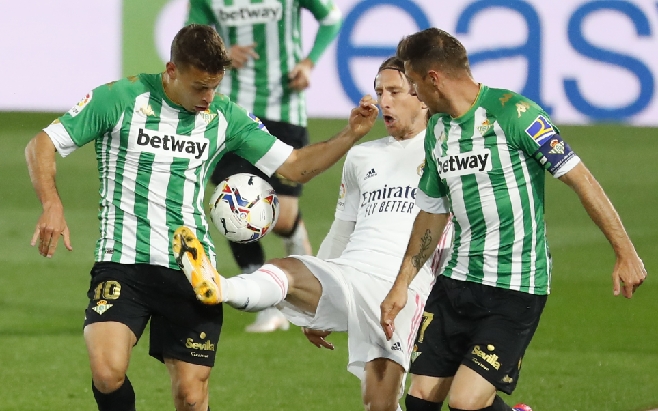 Diimbangi Real Betis, Real Madrid Gagal Kudeta Atletico di Puncak Klasemen