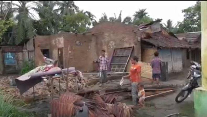 Diterjang Puting Beliung, Puluhan Rumah di Serdang Bedagai Rusak Parah  