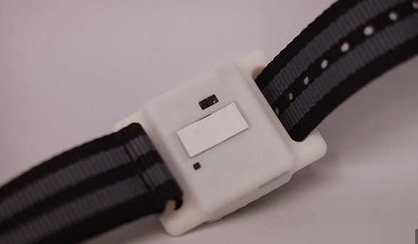 Peneliti Kembangkan Smartwatch Bisa Deteksi Covid-19 Lewat Keringat