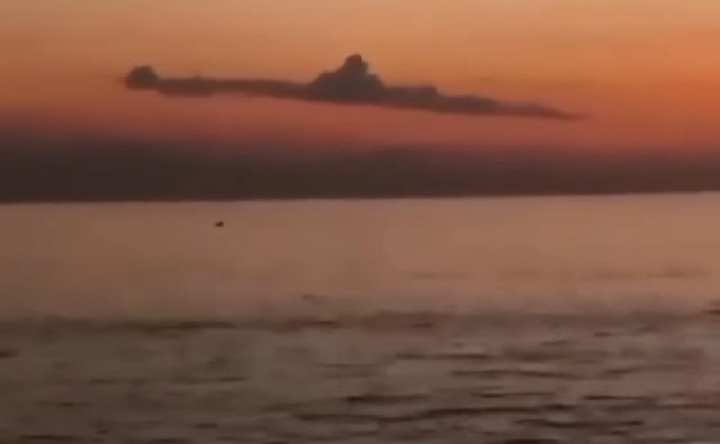Viral di Medsos, Penampakan Awan Mirip Kapal Selam di Perairan Laut Bali
