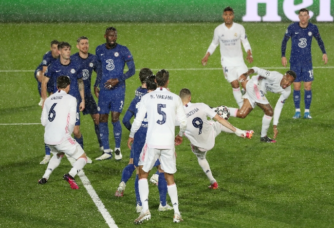 Real Madrid Vs Chelsea Imbang, Gol Benzema Selamatkan El Real dari Kekalahan