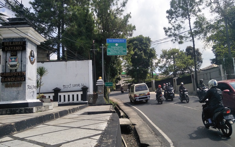 Siap Halau Pemudik Bandel, Polres Cimahi Pantau Dua Pintu Tol dan Satu Perbatasan