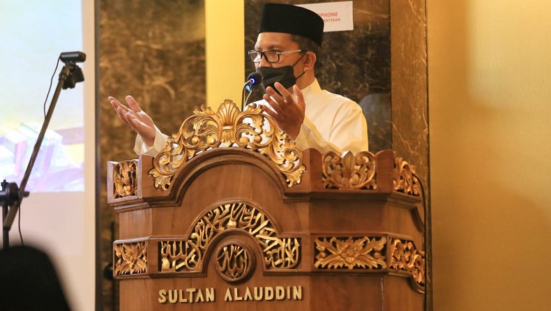 Salat Subuh di Masjid Sultan Alauddin Makassar, Danny Pomanto Jujur Pernah Terinfeksi Covid
