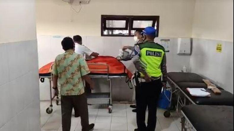 Naik Motor, ABG Tewas Tertabrak Kereta Api di Kendal 