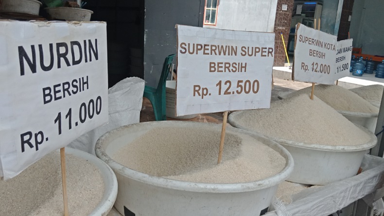 Awal Mei 2021, Bulog Tahuna Datangkan 320 Ton Beras 