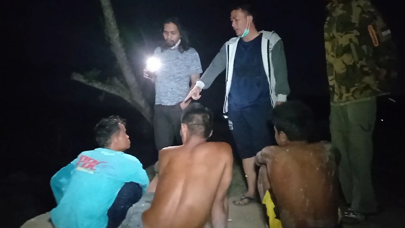 Penambang Timah Ilegal di Babel Kocar Kacir Digerebek Polisi, 4 Ditangkap