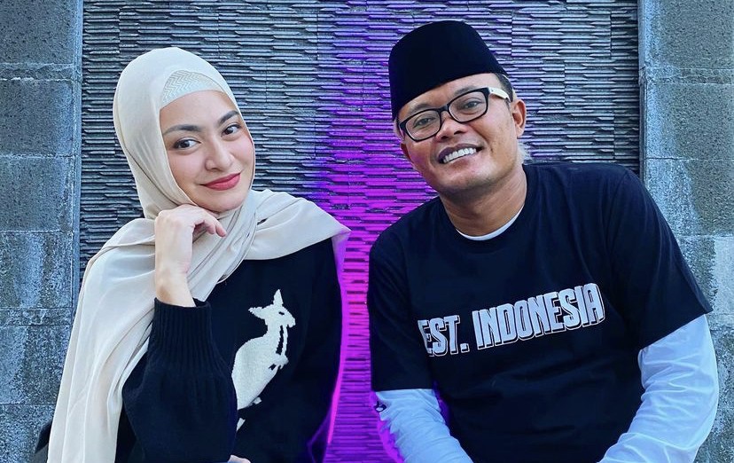 Begini Cara Sule Beri Perhatian ke Nathalie Holscher yang Sedang Hamil   