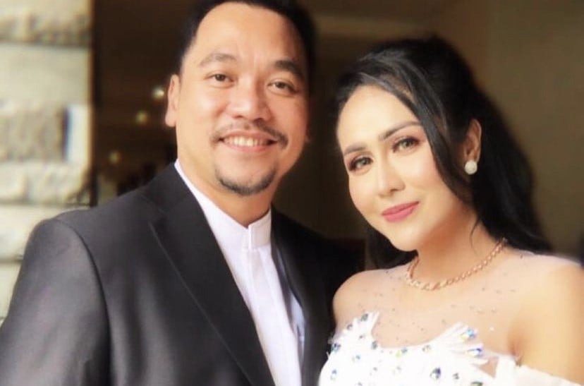 Mantan Suami Ratu Meta Meninggal Dunia   