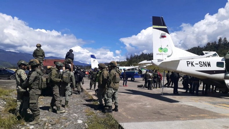 Buru Teroris KKB, Pasukan TNI-Polri Mulai Dikirim ke Ilaga
