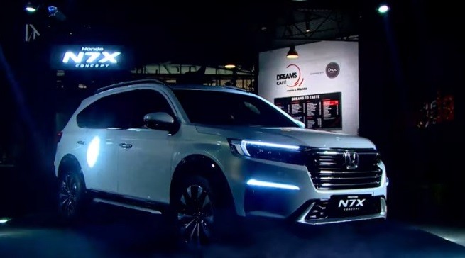 Honda Luncurkan Mobil Konsep 7 Penumpang Khusus Pasar Indonesia N7X Concept