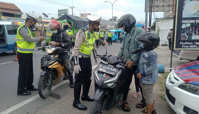 Nanti Malam, Polri Aktifkan 381 Posko Penyekatan Larangan Mudik