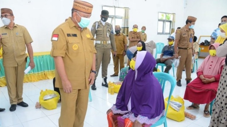 1.208 Keluarga Penerima Manfaat Terima Bantuan Pangan Pemprov Gorontalo