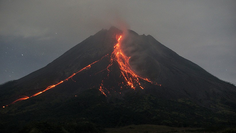 Gunung Merapi Kembali Semburkan Wedus Gembel Sejauh 1.600 Meter, Status Siaga