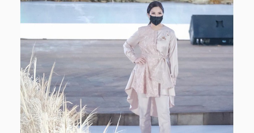 Bikin Pangling! Wamenparekraf Angela Tanoesoedibjo Jadi Model Catwalk bak Model Profesional