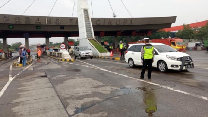 Tak Miliki SIKM, Ratusan Kendaraan Diminta Putar Balik di Tol Tangerang-Merak