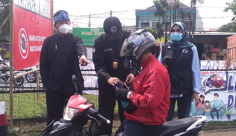 Tekan Kasus Covid-19, Mobilitas Warga Kota Bandung Tetap Dibatasi 