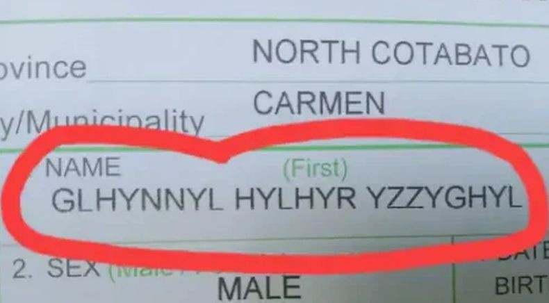 Jangan Heran, Bayi Ini Diberi Nama 'Ghlynnyl Hylhyr Yzzyghyl' 