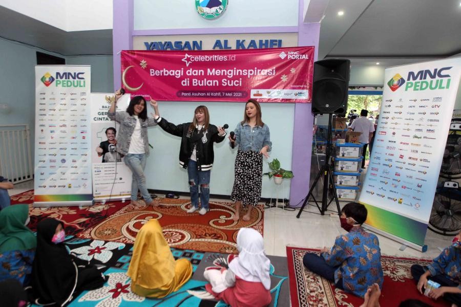 Berbagi MNC Peduli dan Celebrities.id Didukung Artis Indonesian Idol dan Sponsor