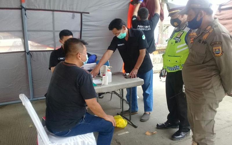 Pemudik Nekat Turun Drastis, Hari Ini 17 Kendaraan yang Diputar Balik di Padalarang