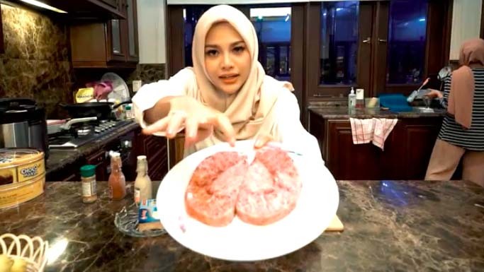 Hamil Anak Pertama, Aurel Ngidam Makan Daging Jutaan Rupiah