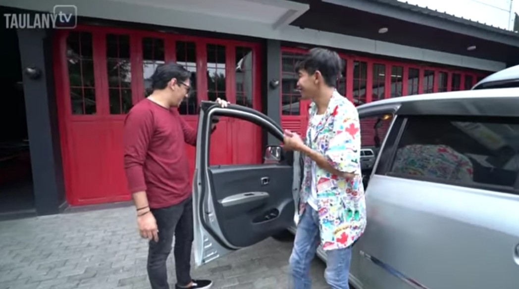 Kasihan Lihat Dede Pakai Mobil Kecil, Andre Taulany: Jual Ganti yang Gede, Nanti Gue Tambah Duitnya