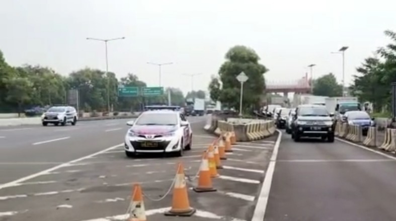 Gaya-gayaan Mobil Pribadi Pakai Sirine dan Strobo, Diancam Sanksi Satu Bulan Penjara 