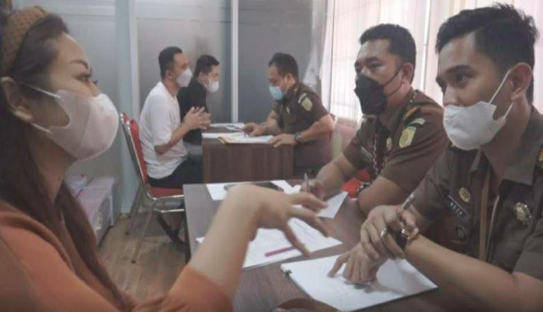 Cerdik, Begini Modus Kacab Cantik Bank Mega Bobol Deposito Nasabah Rp62 Miliar