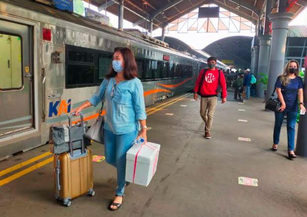 Daop 2 Bandung Sebut Naik KA Lokal Cukup Gunakan Kartu Vaksin