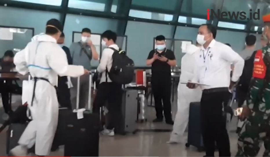 Viral WN China Tiba di RI Naik Pesawat Carter, Ini Kata Kemenhub