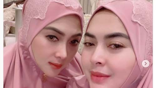 Jelang Lebaran Syahrini Ingin 2 Kali Khatam Alquran