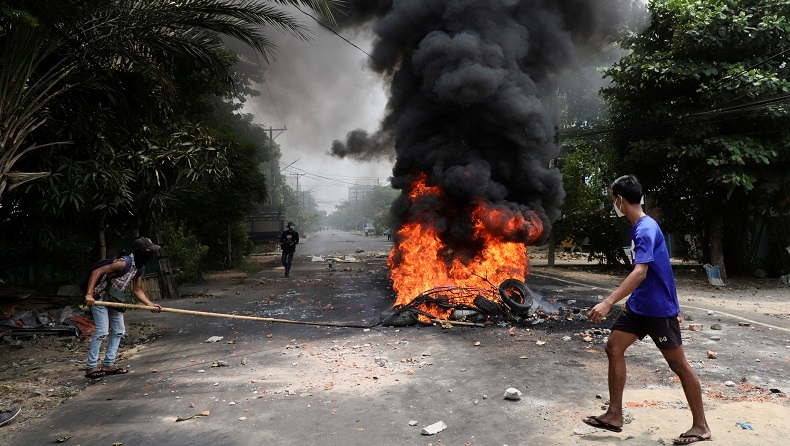 Penyair Penentang Junta Militer Tewas usai Diinterogasi, Organ Dalam Hilang  
