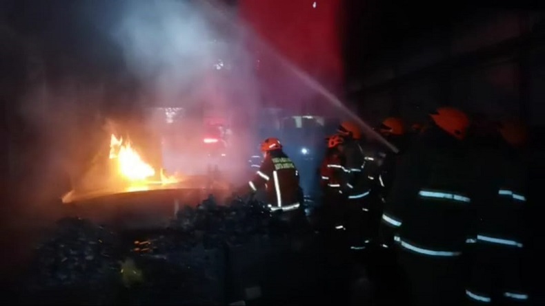 Salah Satu Pabrik di PT Pindad Ludes Terbakar