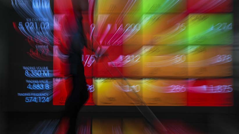 IHSG Hari Ini Ditutup Ambles 1,10 Persen ke 6.897, 8 Sektor Merosot