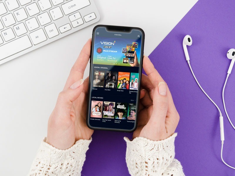 Ngabuburit Seru Bareng Konten Vision+ Pilihan yang Ada di MAXstream