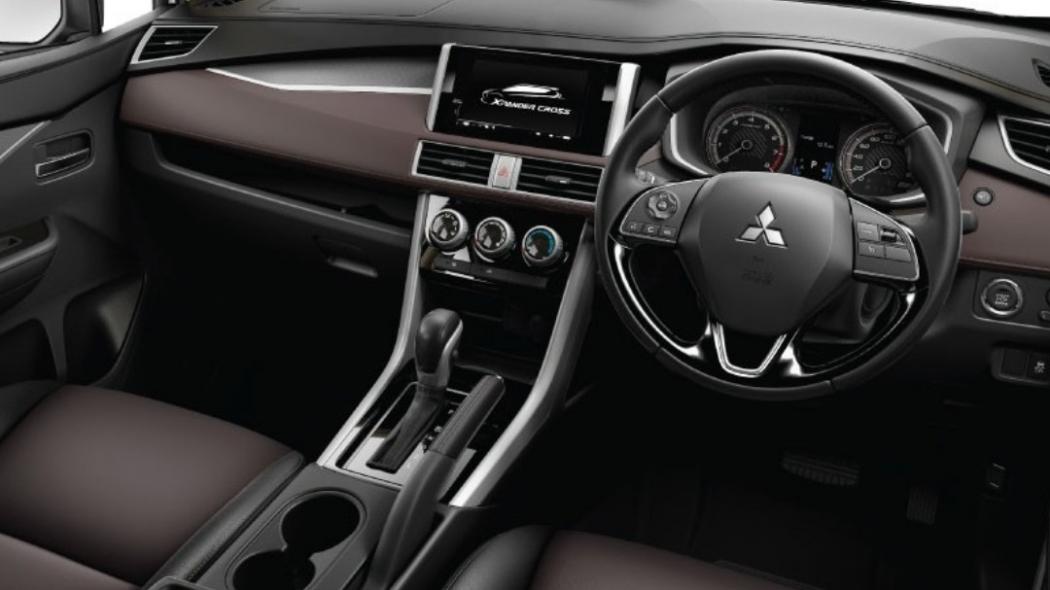 Mobil Diparkir Lama Ingat Tak Perlu Rem Tangan, Ini Penjelasannya 