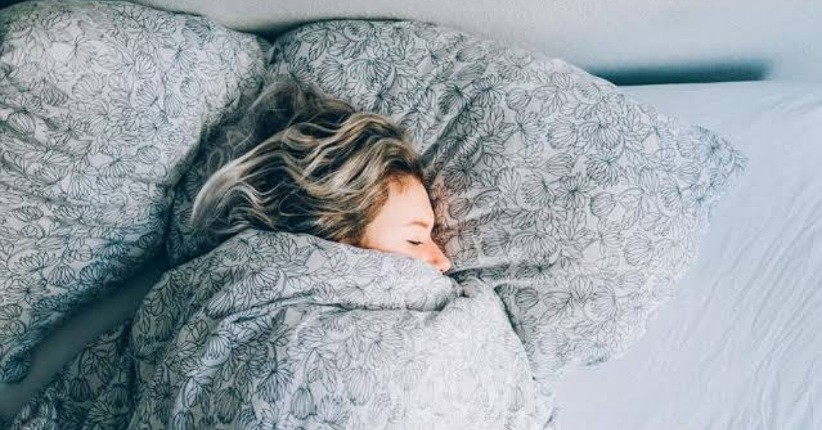 Jaga Daya Tahan Tubuh dengan Makanan Sehat dan Tidur Berkualitas