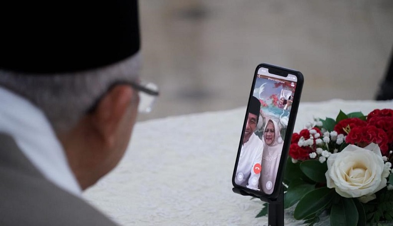 Silaturahmi Daring dengan Ma'ruf Amin, Jokowi Ungkap Lebaran Tak Ditemani Anak-Anaknya
