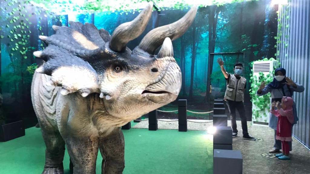 Penasaran Sejarah Dinosaurus, Cari Tahu di Dino Venture di Sentul City