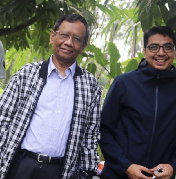 Unggah Foto Juniornya di UGM, Mahfud MD Minta Setop Marah-Marah saat Lebaran