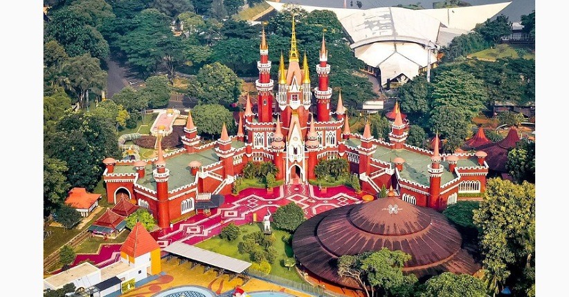 20 Ribu Wisatawan Padati TMII, Tugu Api Pancasila Jadi Spot Paling Favorit