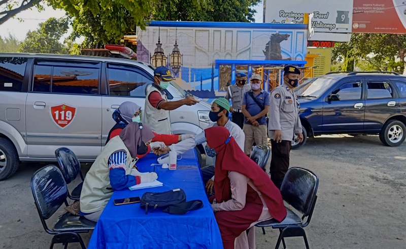 Cegah Klaster Idul Fitri, Polda Jatim Lakukan Penyekatan Serentak di Perbatasan