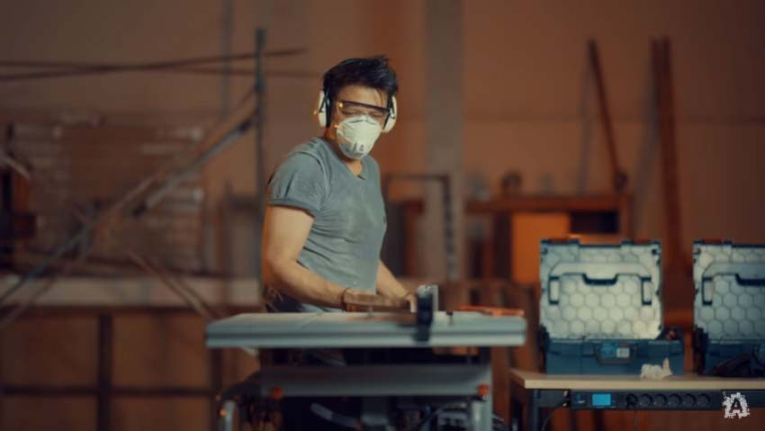 Jago Bikin Box Military, Ariel Noah Buatkan Khusus untuk Agnes Mo