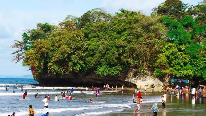 Antisipasi Penyebaran Covid-19 Pantai Batukaras Ditutup  