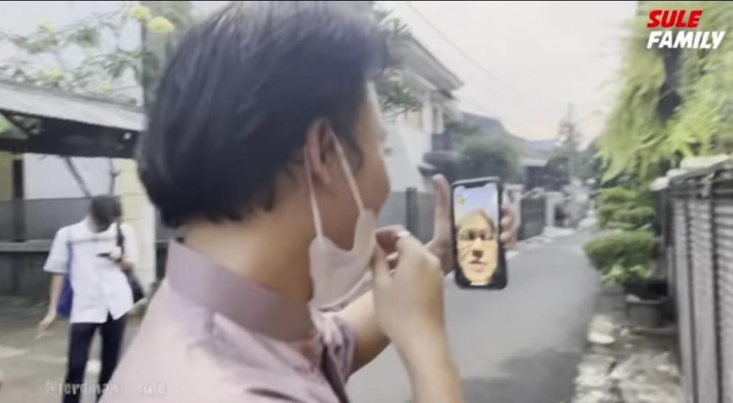 Lebaran di Rumah Nathalie Holscher, Rizky Febian Minta Dicarikan Jodoh di Belanda: Bule atau Indo Boleh