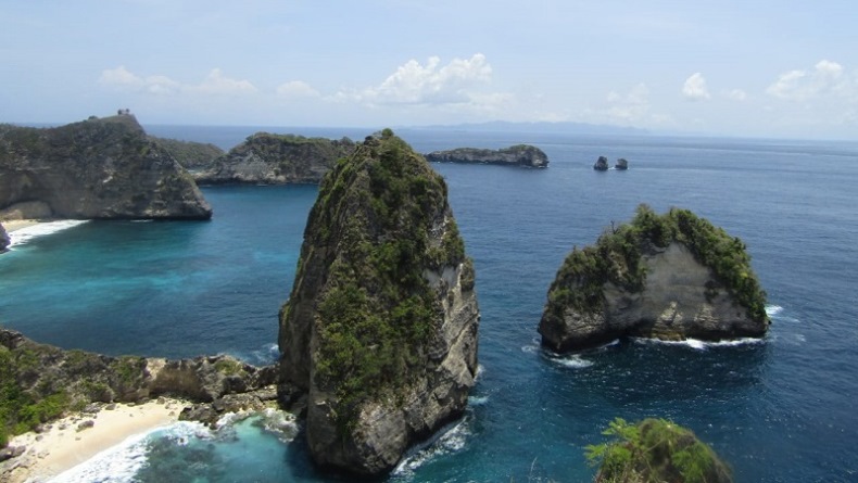 Turis AS Gagal Snorkeling akibat Sampah di Nusa Penida, Pengamat: Ada Tren Overtourism